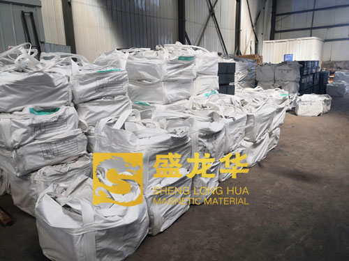 ���F����